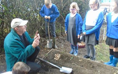 Gardening Club get planting!