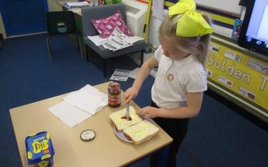 Owls learn how to make a jam sandwich