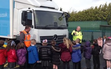 Owls learn how to be road safety aware