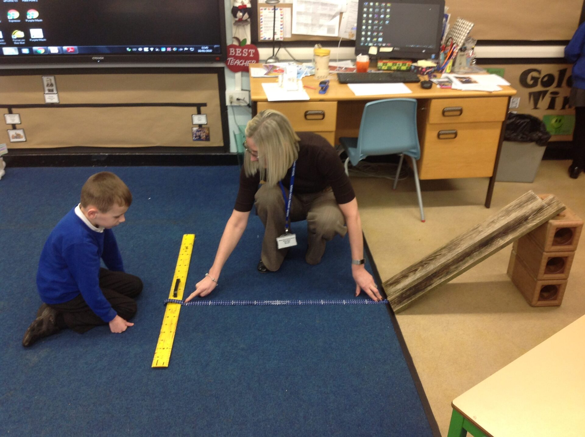 Owls conduct a fair test | Windy Nook Primary School