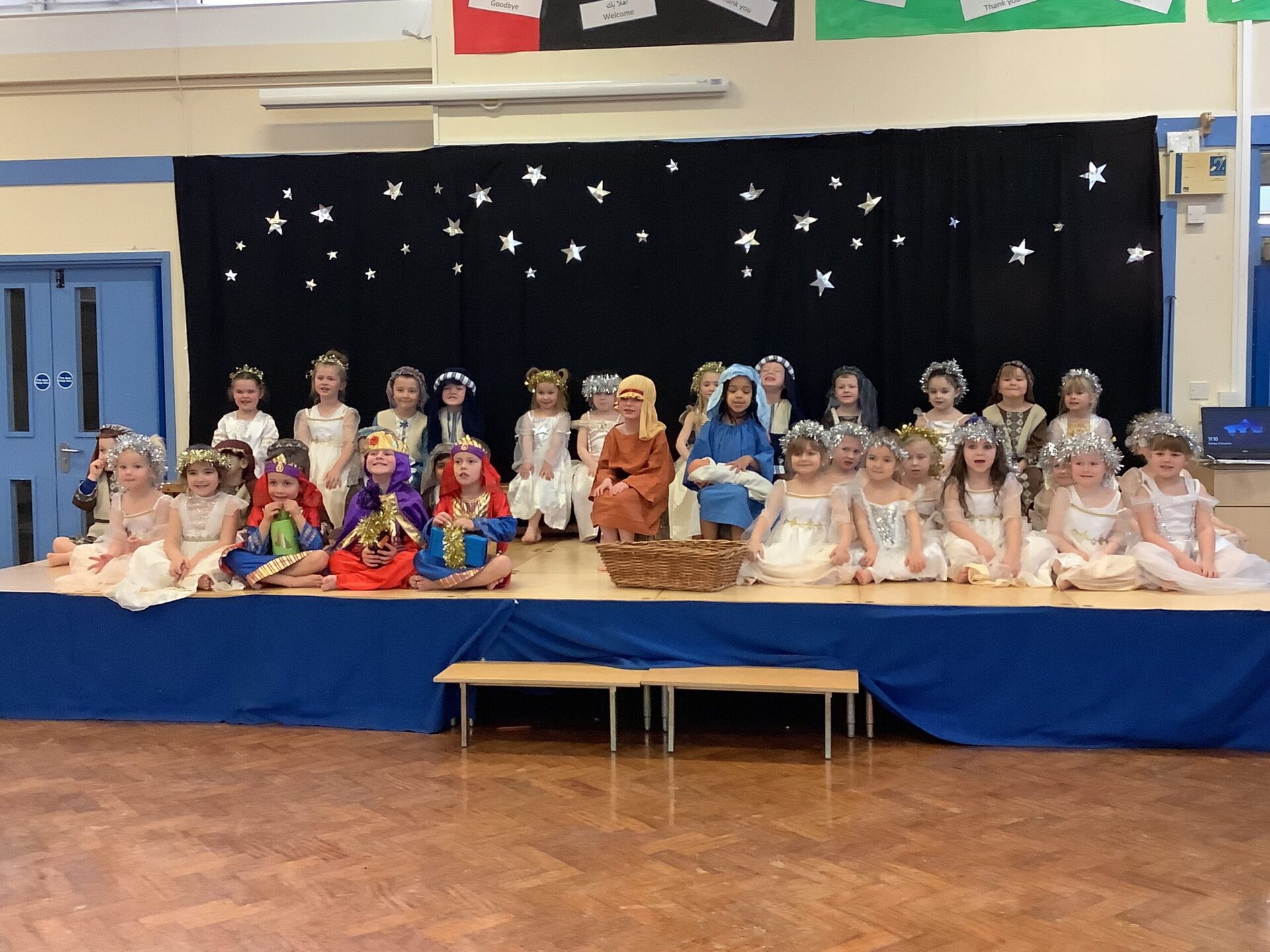A super nativity show from Reception! Windy Nook Primary School